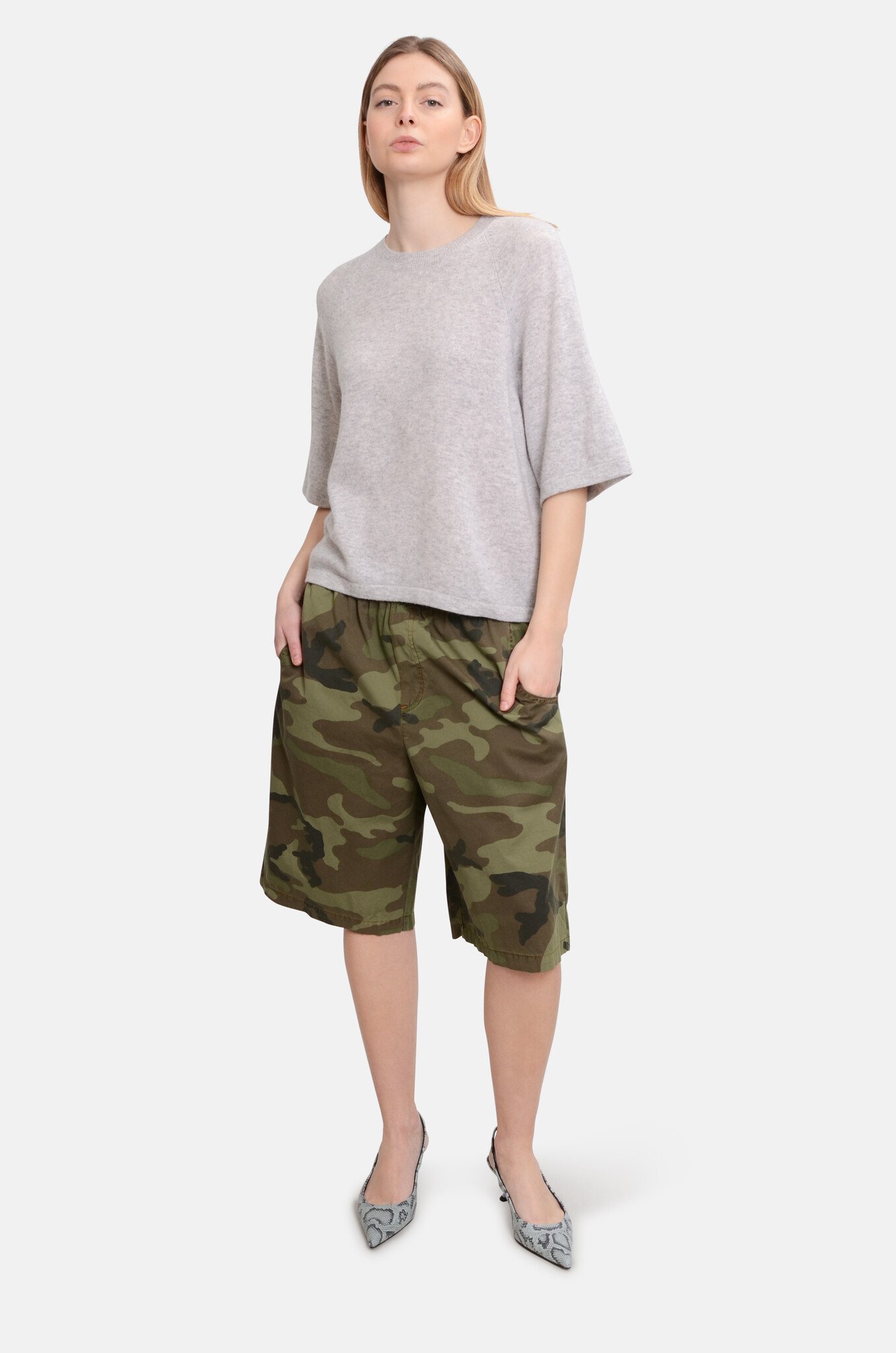 Leana Cashmere Knit in Light Heather Grey-2