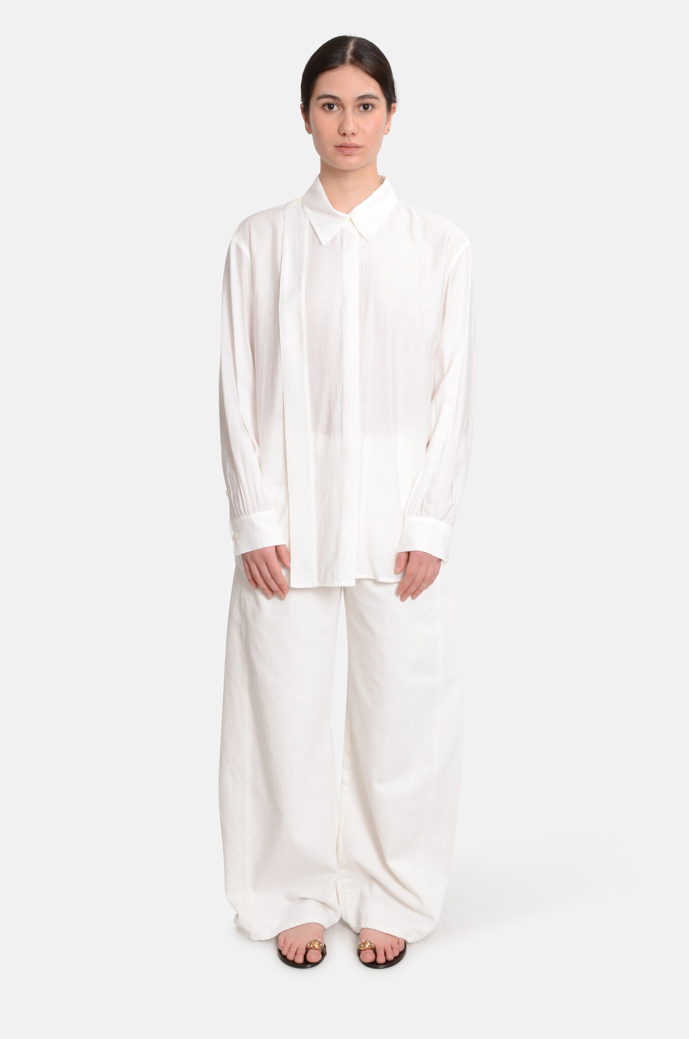 Minimal Basic Shirt in Off White-5