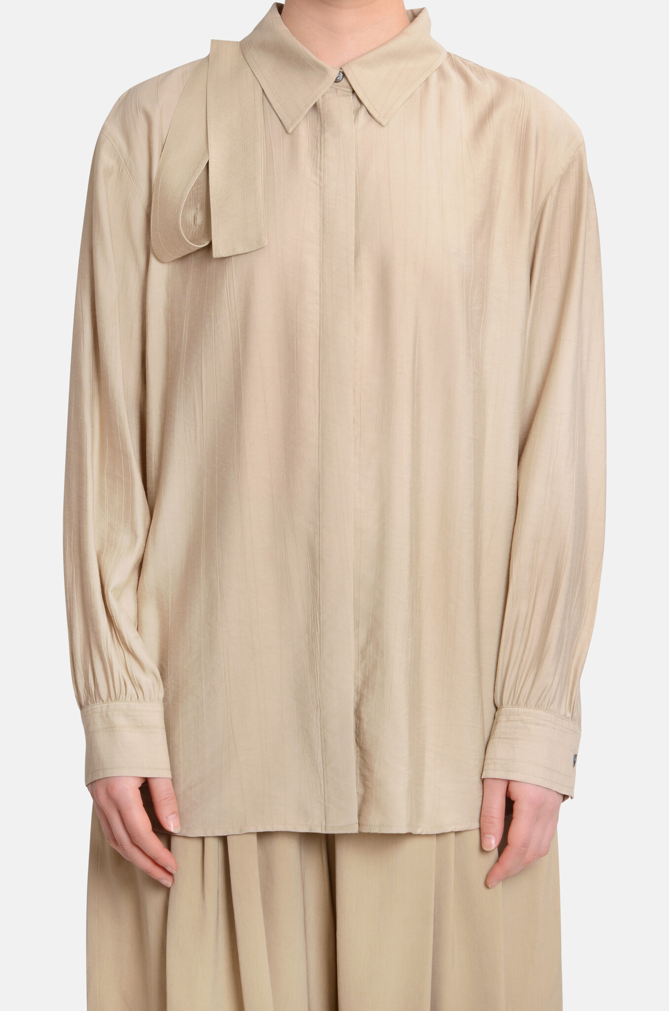 Minimal Basic Shirt in Sand Beige-1