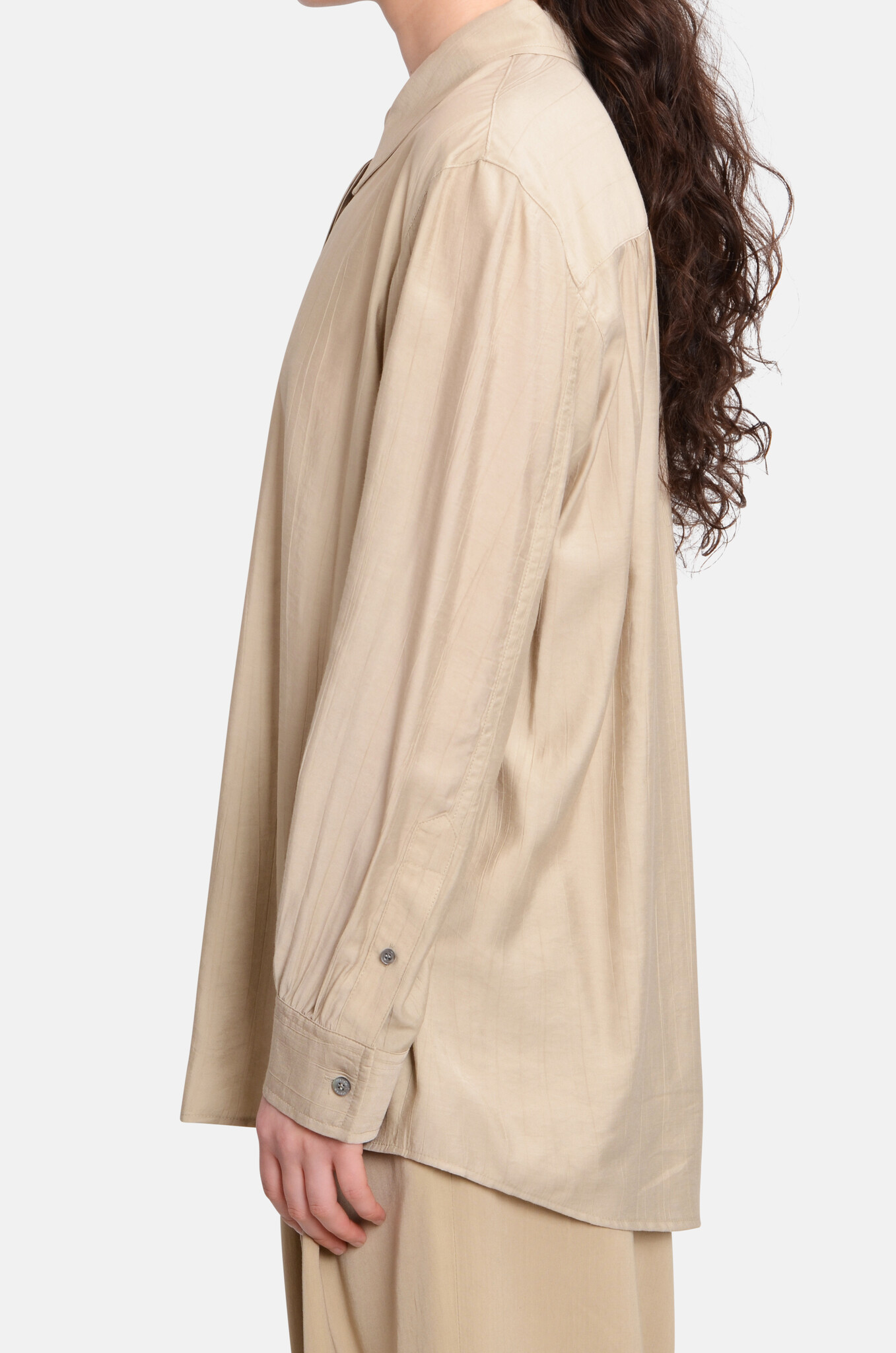 Minimal Basic Shirt in Sand Beige-3