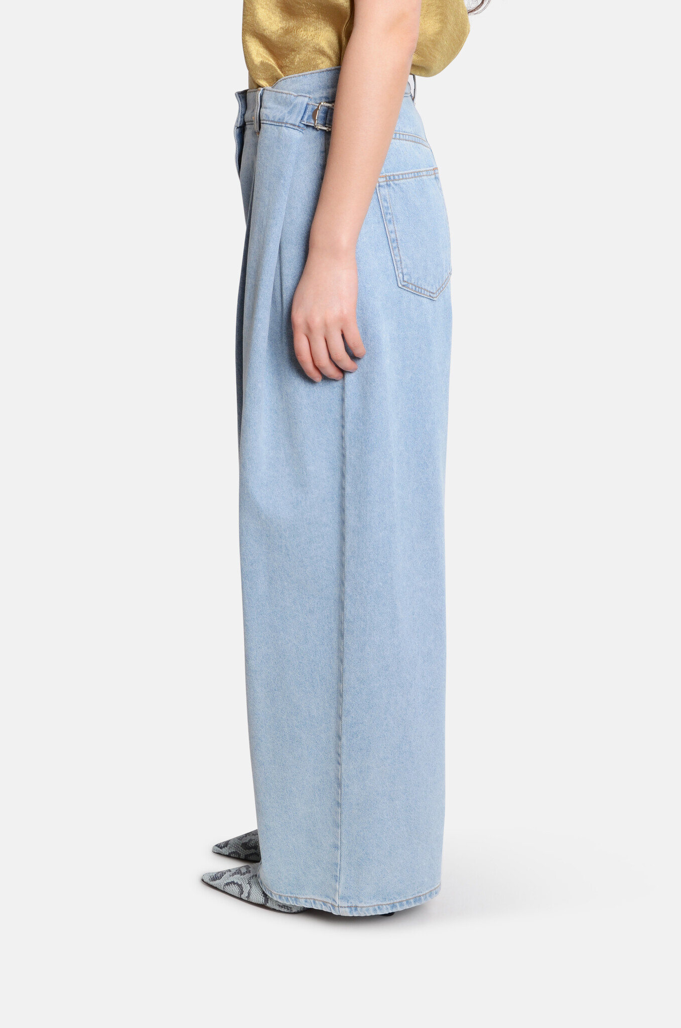 Volumed Wide-Fit Denim Pants-3