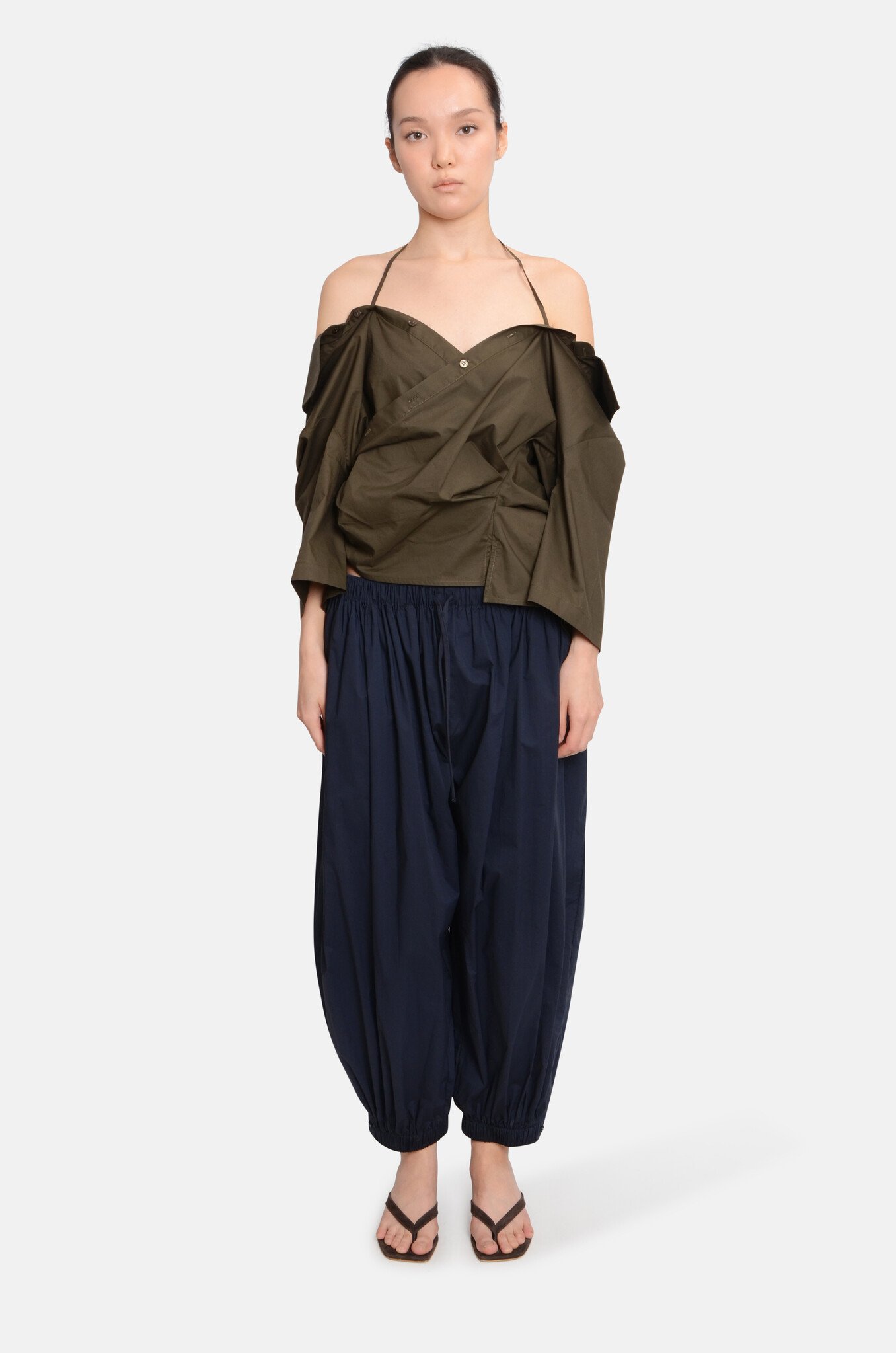 Poplin Balloon Trousers in Night-6