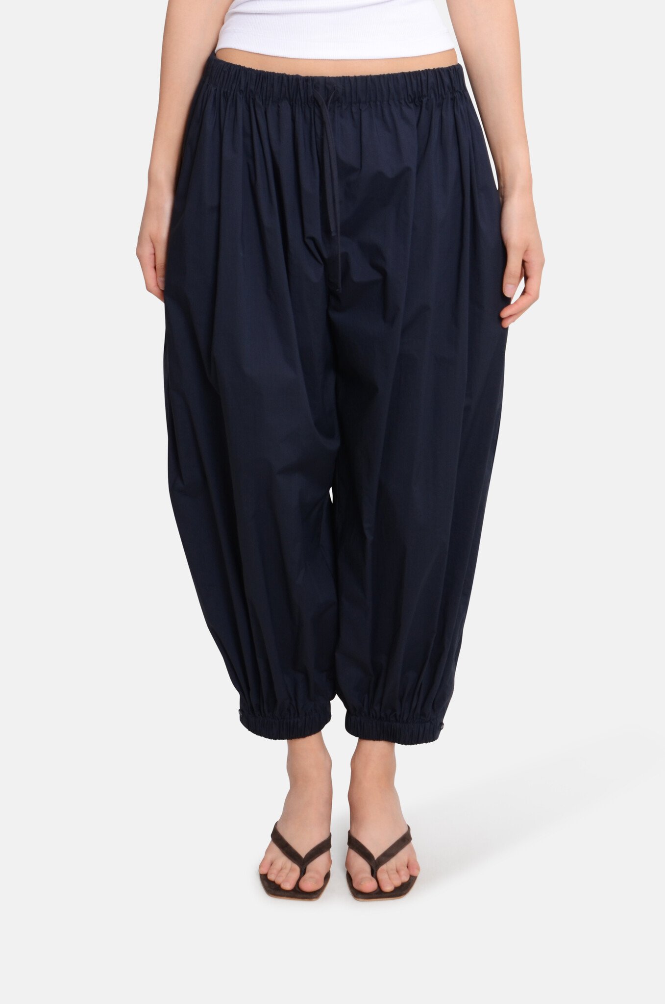 Poplin Balloon Trousers in Night-1