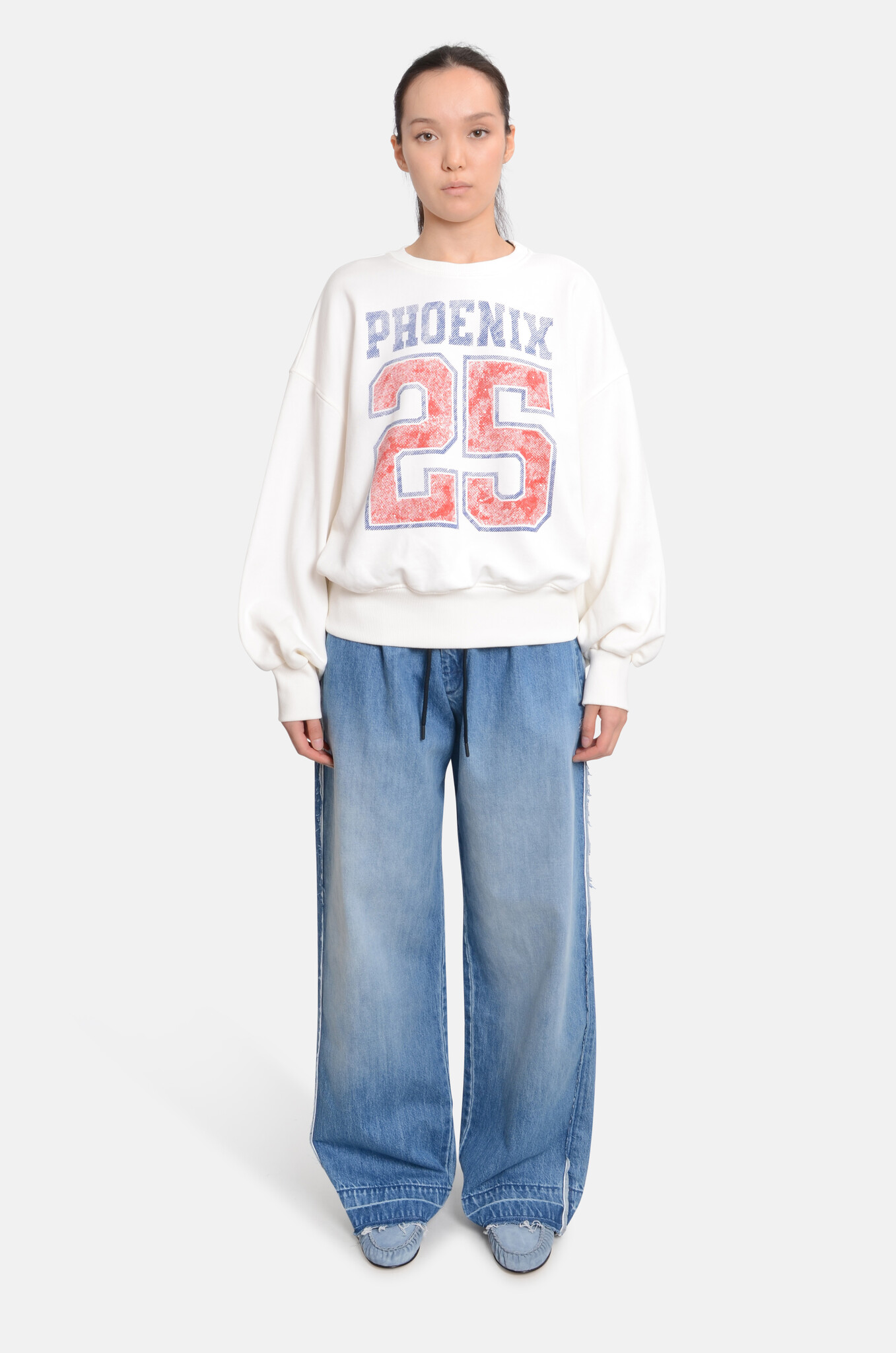 Phoenix 25 Sweat in Off White-5