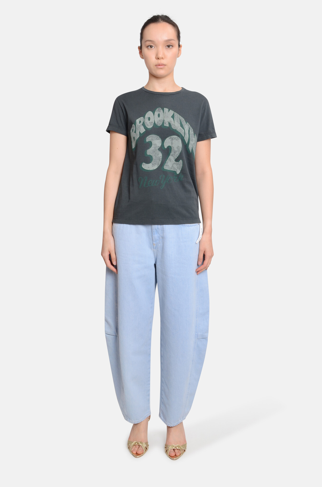 Brooklyn Tee in Pirate Black-6