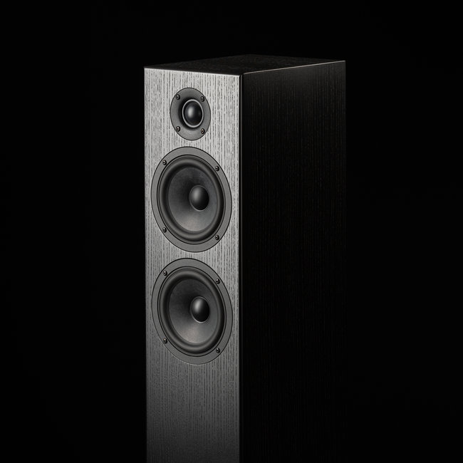 Totem Bison Twin Tower