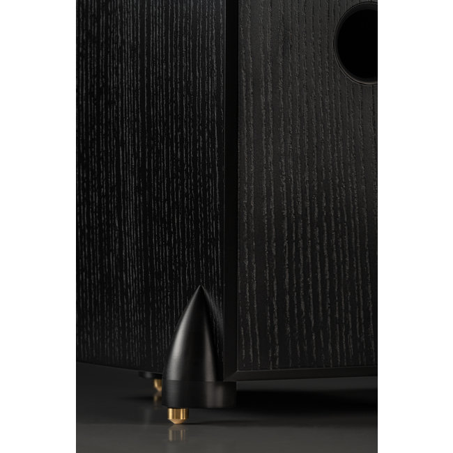 Totem Bison Twin Tower