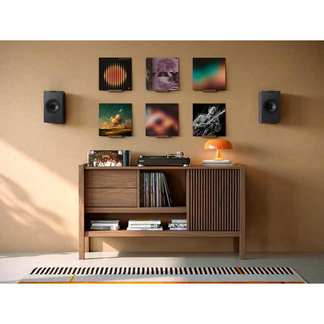 KEF Q1 Meta