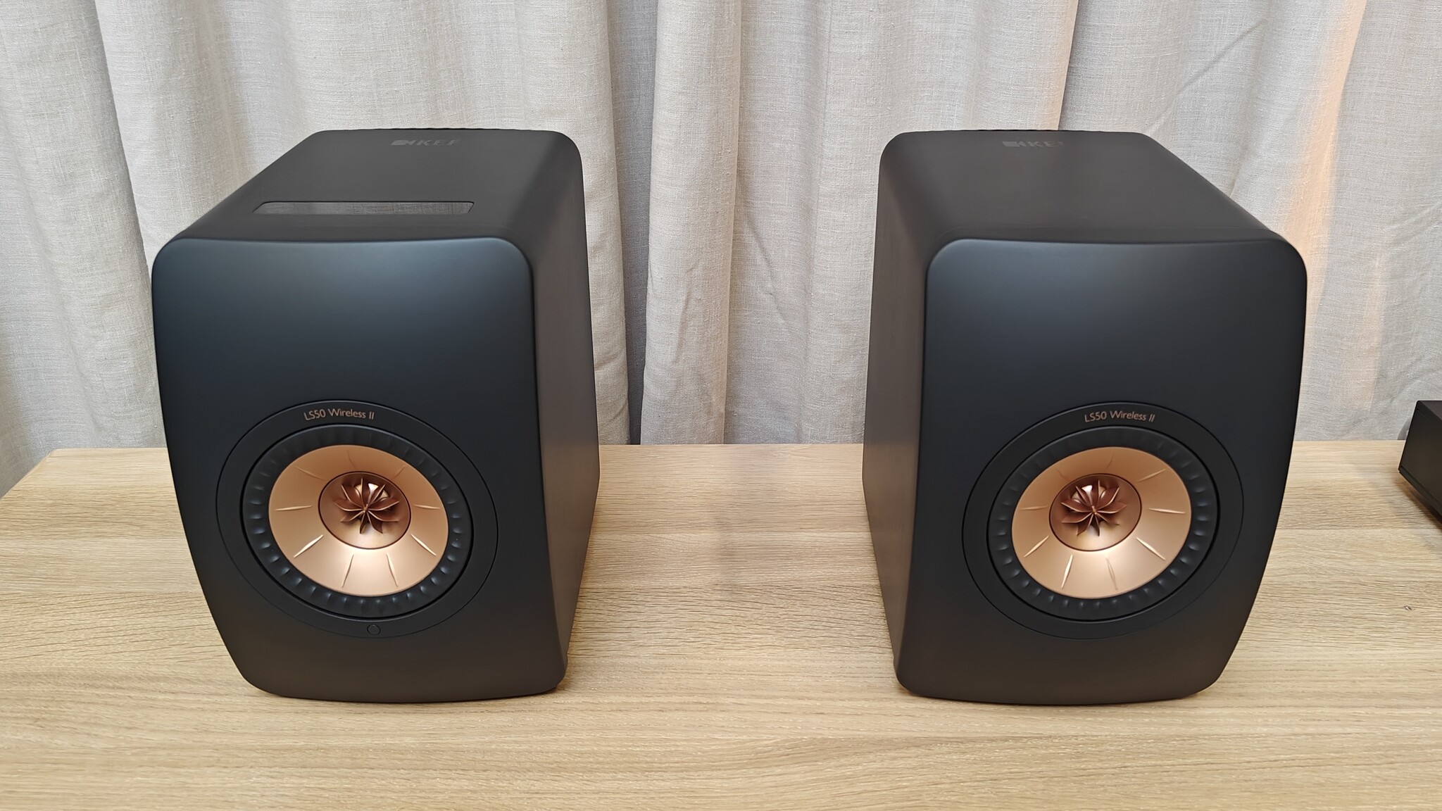 KEF LS50W 2 Carbon Black Occasion (06-2025)