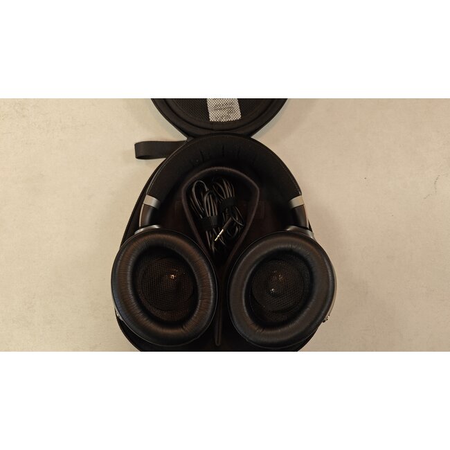 Focal Bathys Hoofdtelefoon Zwart Zilver Occasion (09-2023)