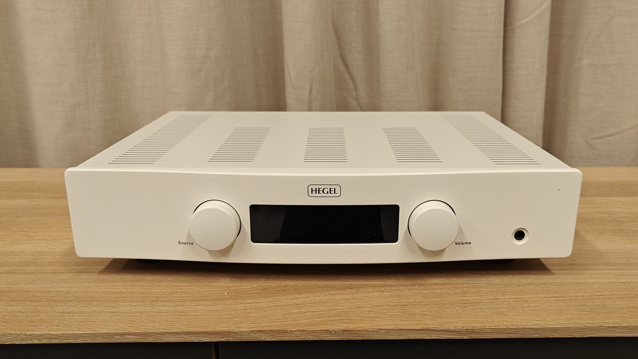 Hegel H120 Versterker/Streamer/DAC Wit Occasion (2023)
