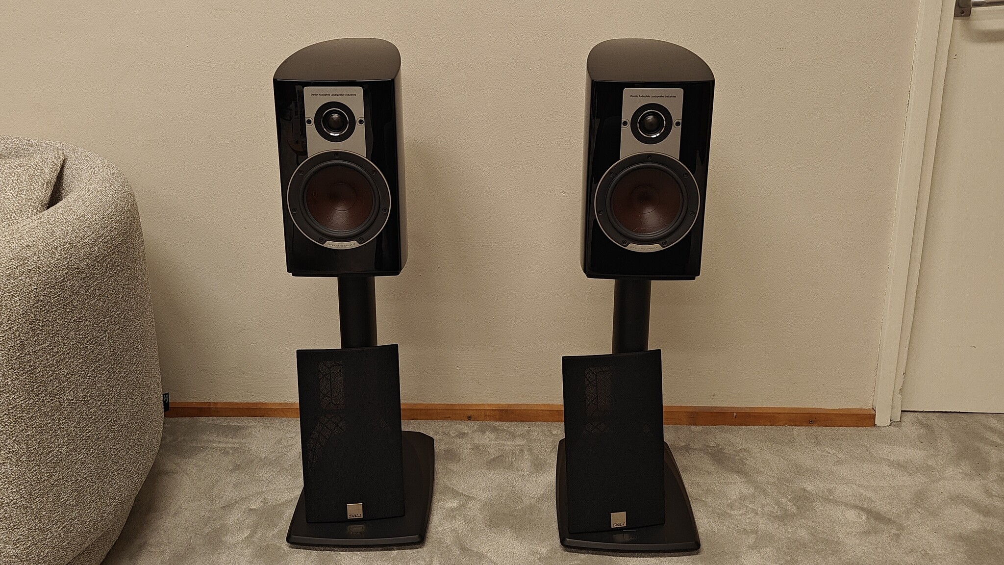 Dali Epicon 2 Luidspreker set met stands Occasion (06-2025)