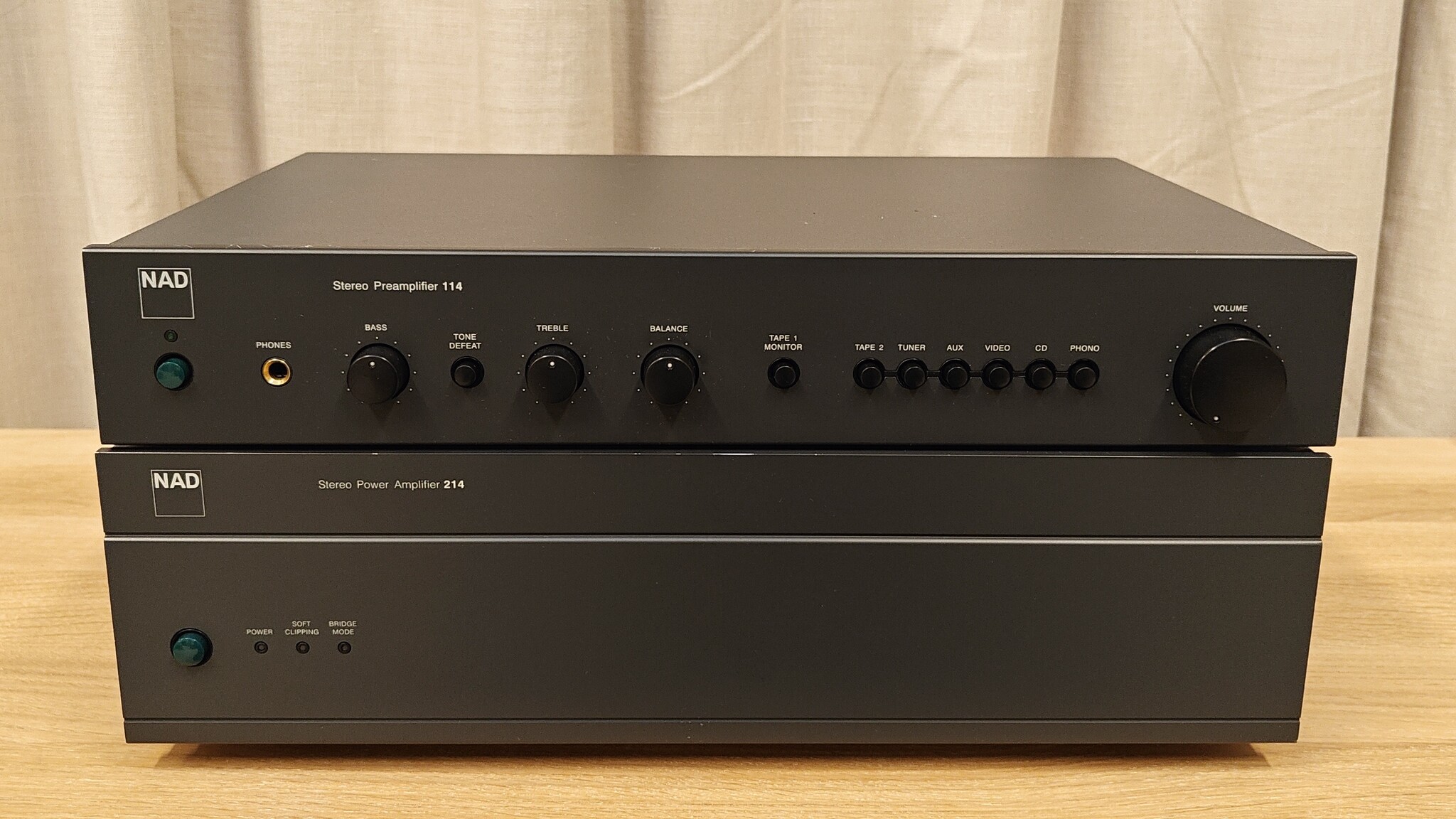 NAD 114/214 Voor/Eindversterker Occasion