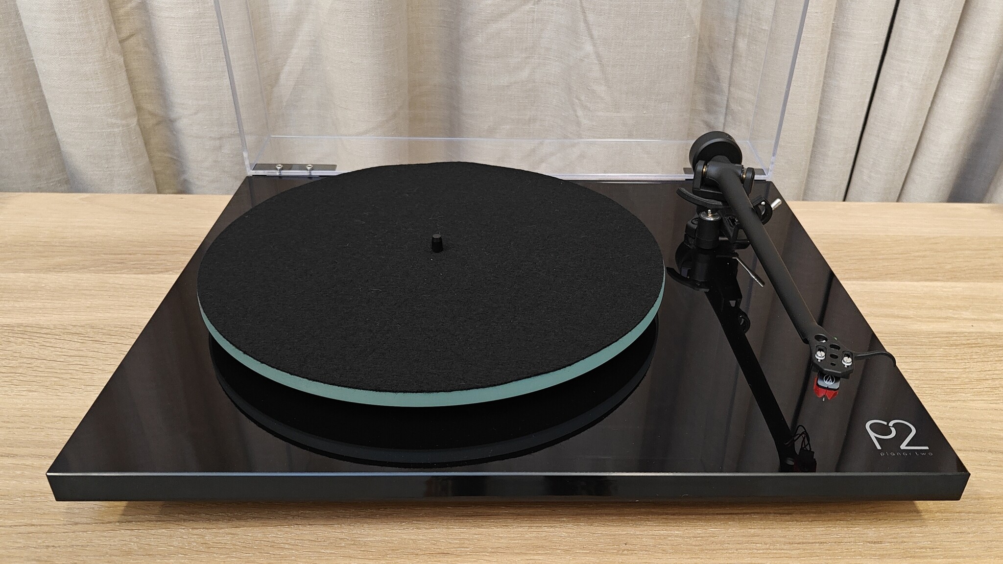 Rega Planar 2 Zwart met AT-VM95ML Element Occasion (10-2021)