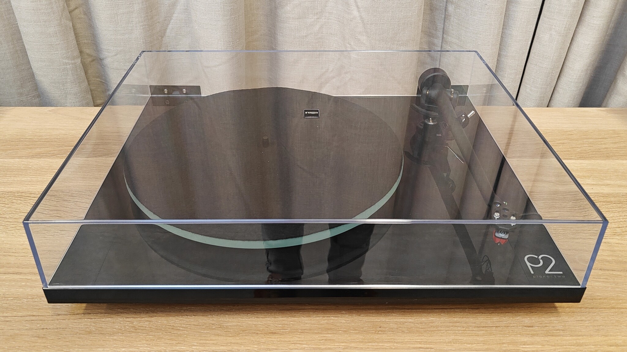 Rega Planar 2 Zwart met AT-VM95ML Element Occasion (10-2021)