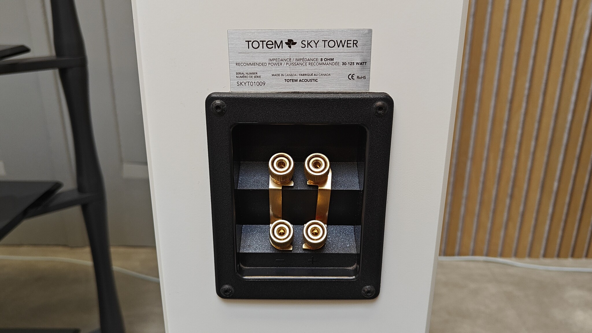 Totem Sky Tower Luidsprekerset Zijdemat-wit Occasion