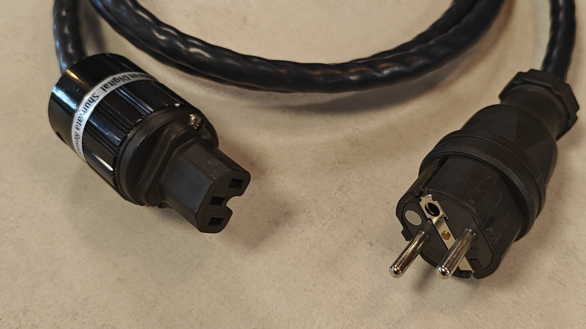 Shunyata Venom-3 AC Digital C15 Powerkabel 1.75m