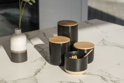 Aperopotje zwart d10xh12cm keramiek +deksel bamboe