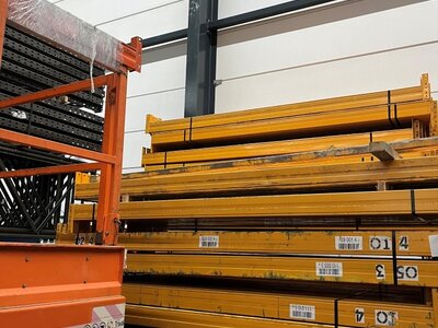 Ligger Stow50 1000x100x50mm oranje