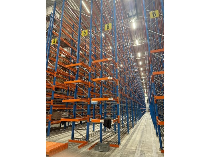 Stow Mooie ZWARE partij palletstelling Stow 11800mm hoog!