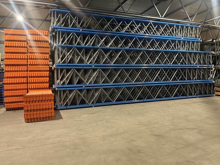 Stow Mooie ZWARE partij palletstelling Stow 11800mm hoog!