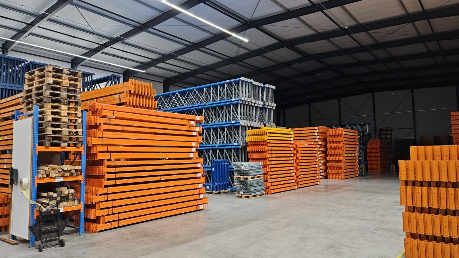 Stow Stel zelf je magazijn samen met STOW tot 7,5 meter hoogte