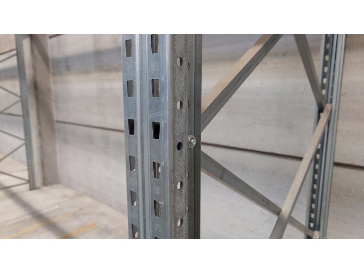 Dexion magazijnstellingen voor elk magazijn Staander DexionP90 6500x1100x90x70mm verzinkt