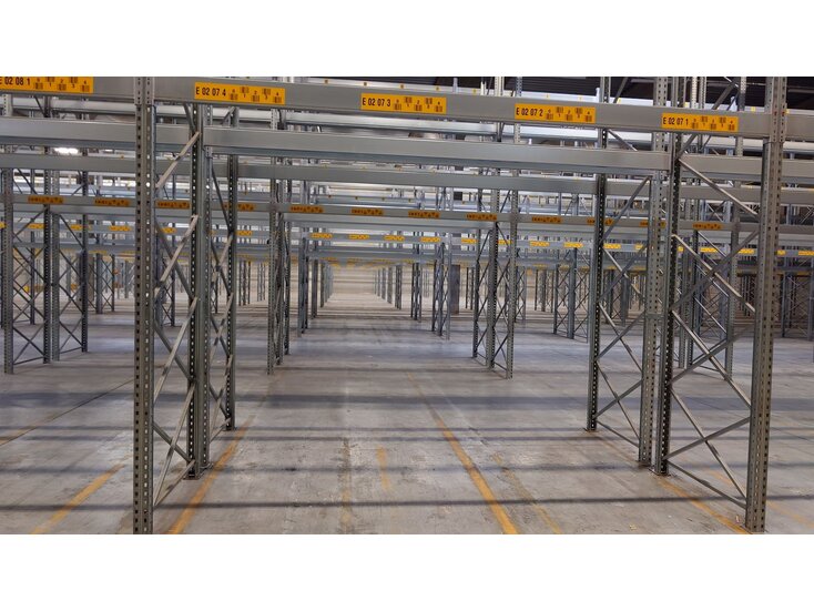 Dexion magazijnstellingen voor elk magazijn Mooie partij verzinkte palletstellingen van het merk Dexion