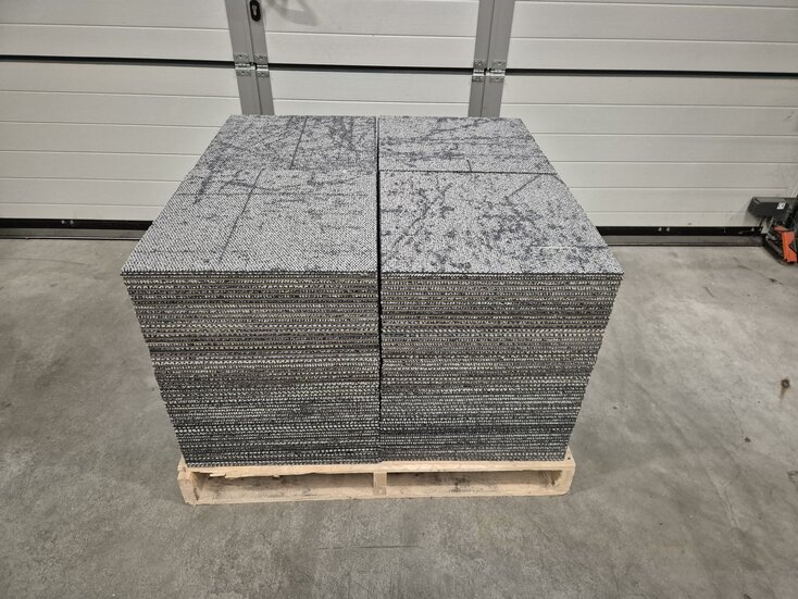 Tapijttegels Partij  |  pallet 100m2