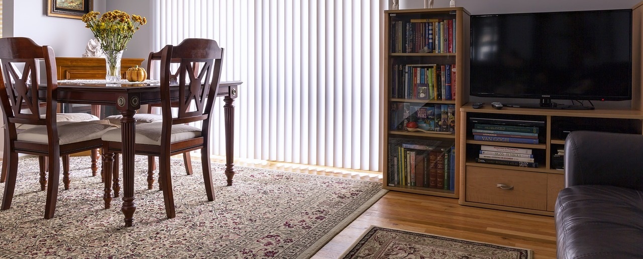 Vloerkleed onder eettafel: hoe groot moet het zijn?