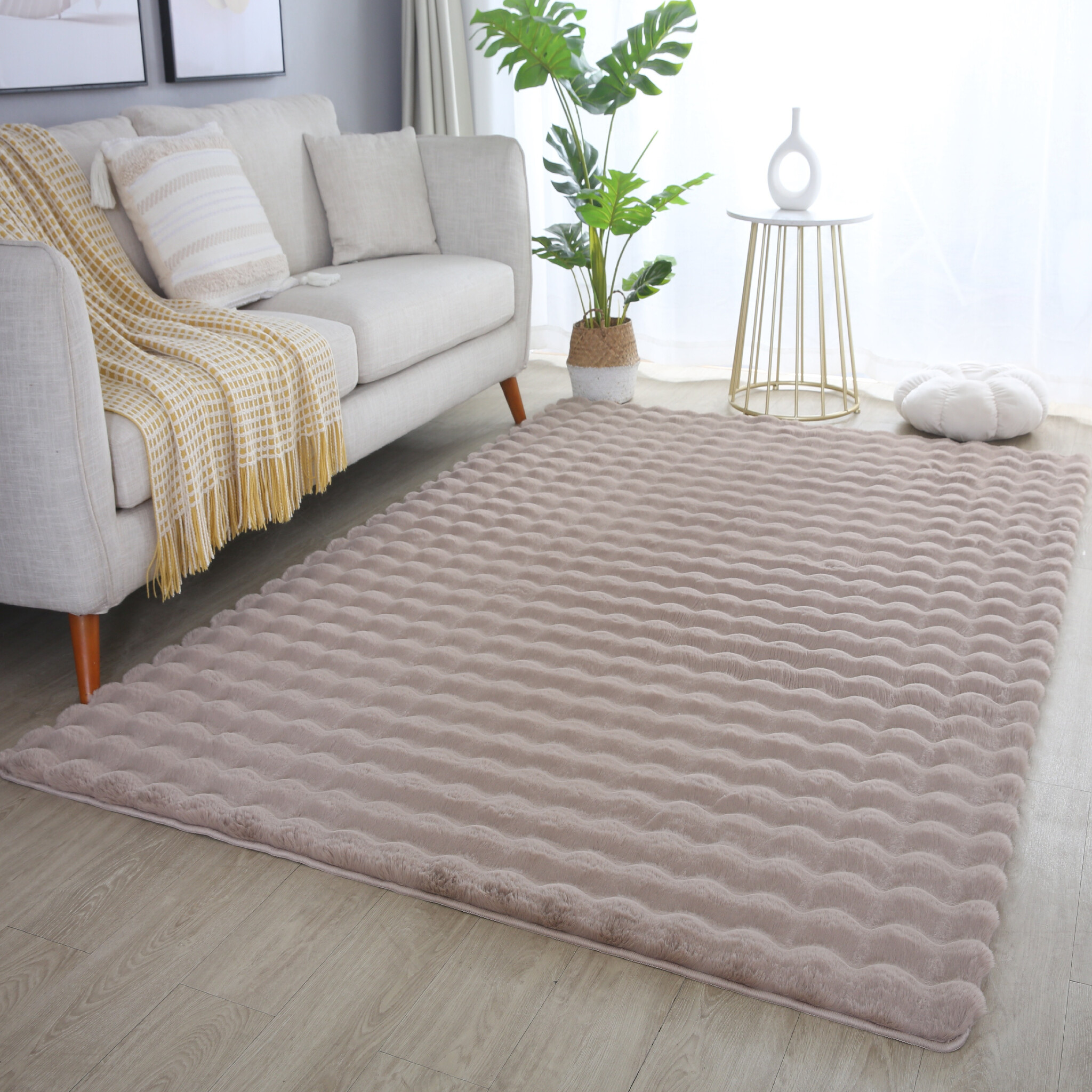 Ambiance Fluffy - Hoogpolig Vloerkleed - Uni Effen Kleur - Beige - Woonkamer Tapijt - Met Katoenen Rug