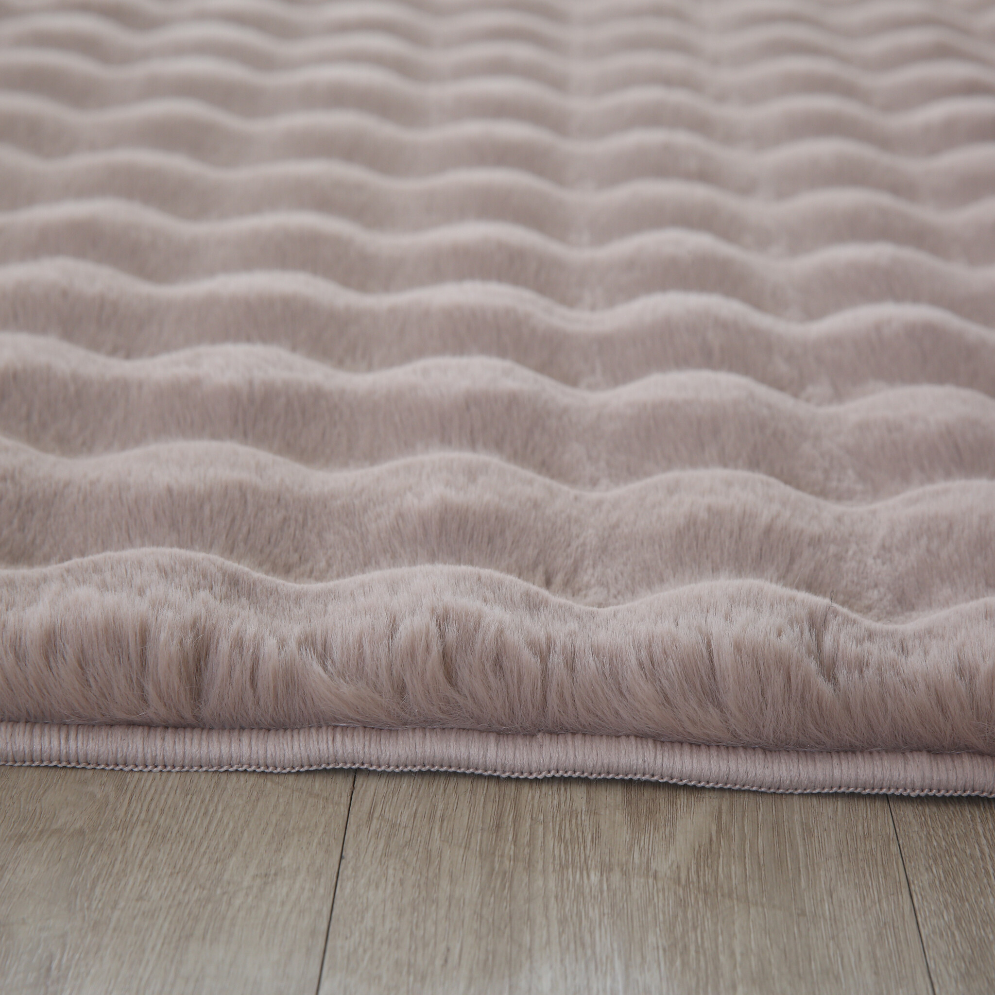 Ambiance Fluffy - Hoogpolig Vloerkleed - Uni Effen Kleur - Beige - Woonkamer Tapijt - Met Katoenen Rug
