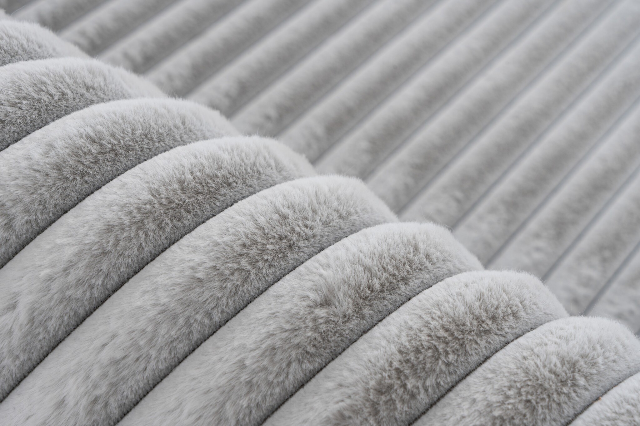 Plush Soft - Fluffy Vloerkleed - 3D Effect, Hoogpolig, 100% Polyester, Super Soft Touch - Zilver