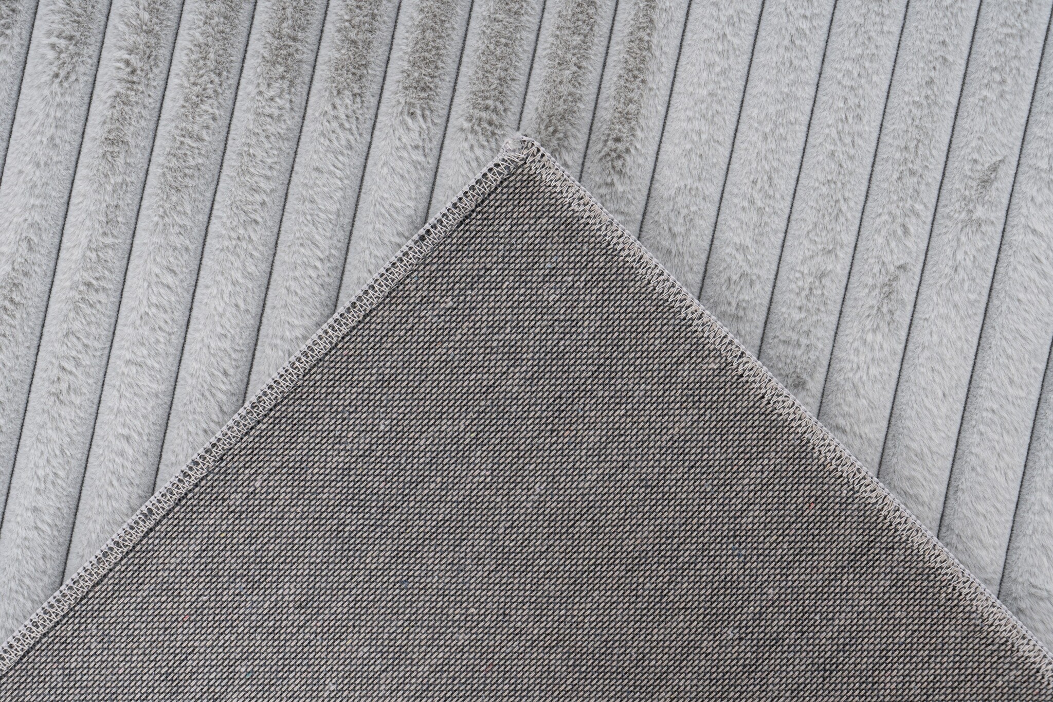 Plush Soft - Fluffy Vloerkleed - 3D Effect, Hoogpolig, 100% Polyester, Super Soft Touch - Zilver