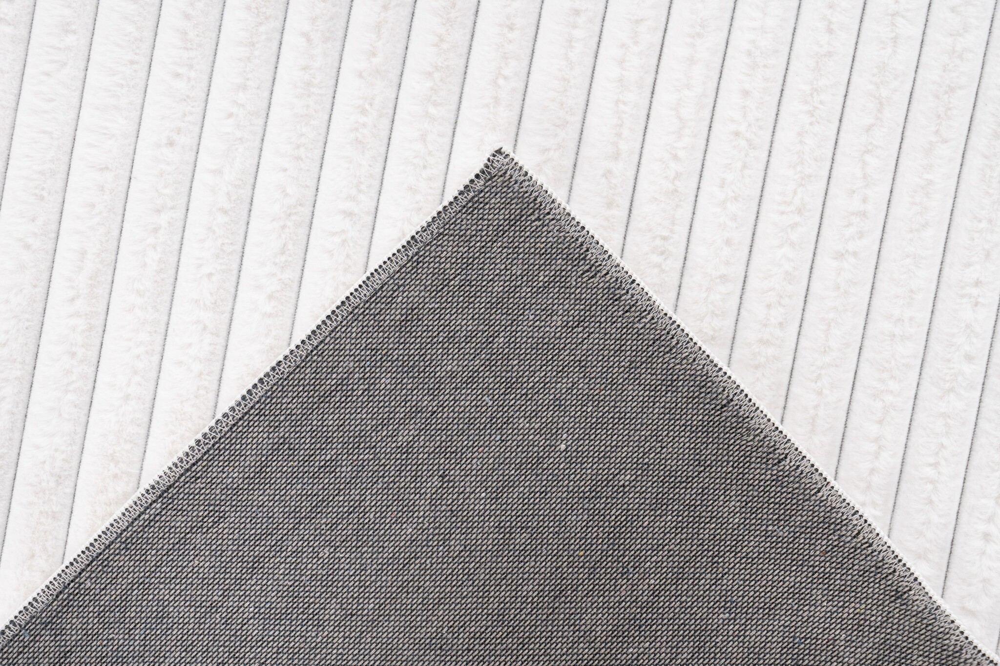 Plush Soft - Fluffy Vloerkleed - 3D Effect, Hoogpolig, 100% Polyester, Super Soft Touch - Creme