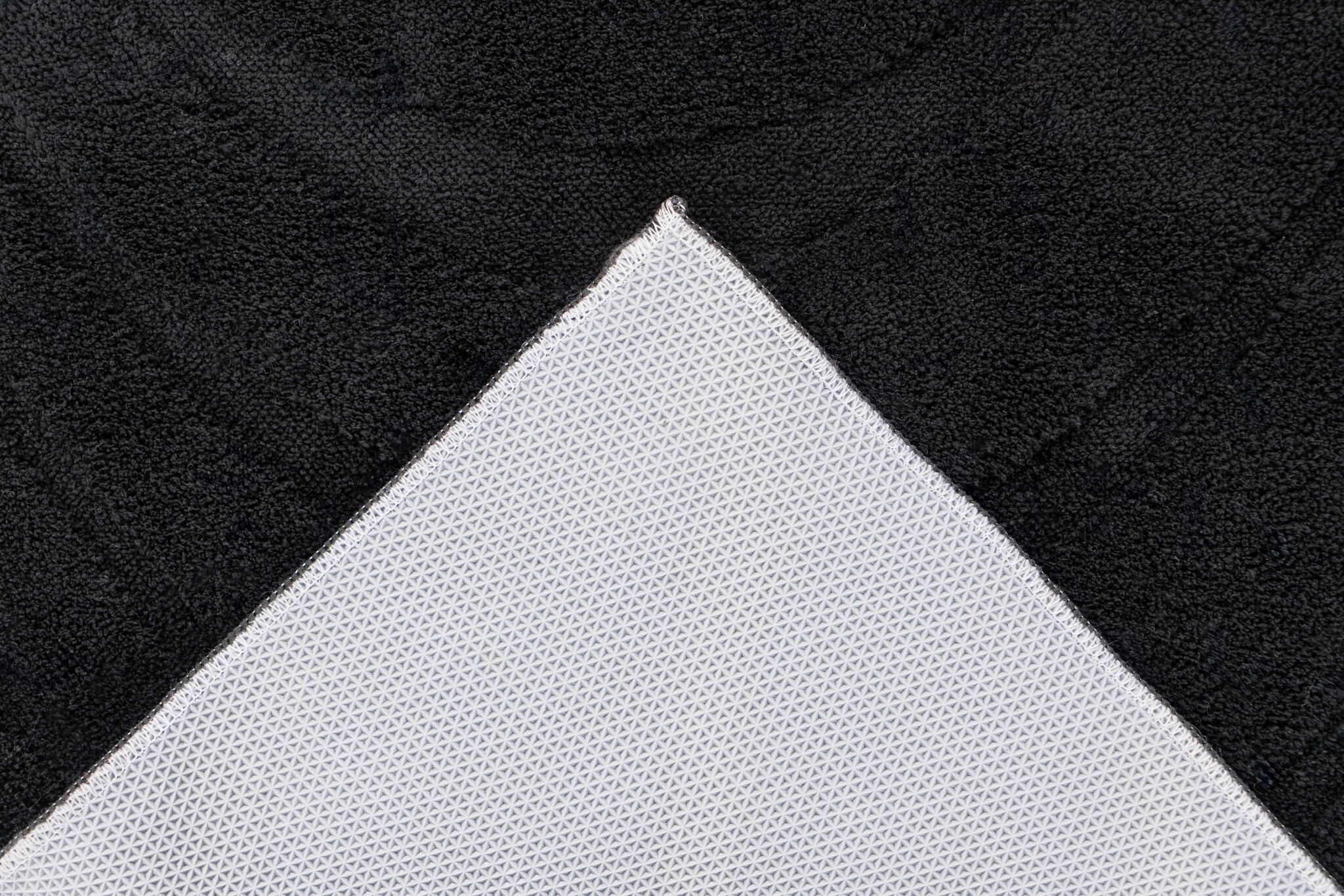 Lina Luxe Badmat – Fluffy - Hotelkwaliteit – Wasbaar & Anti-slip – 100% Polyester, Soft Touch – Zwart