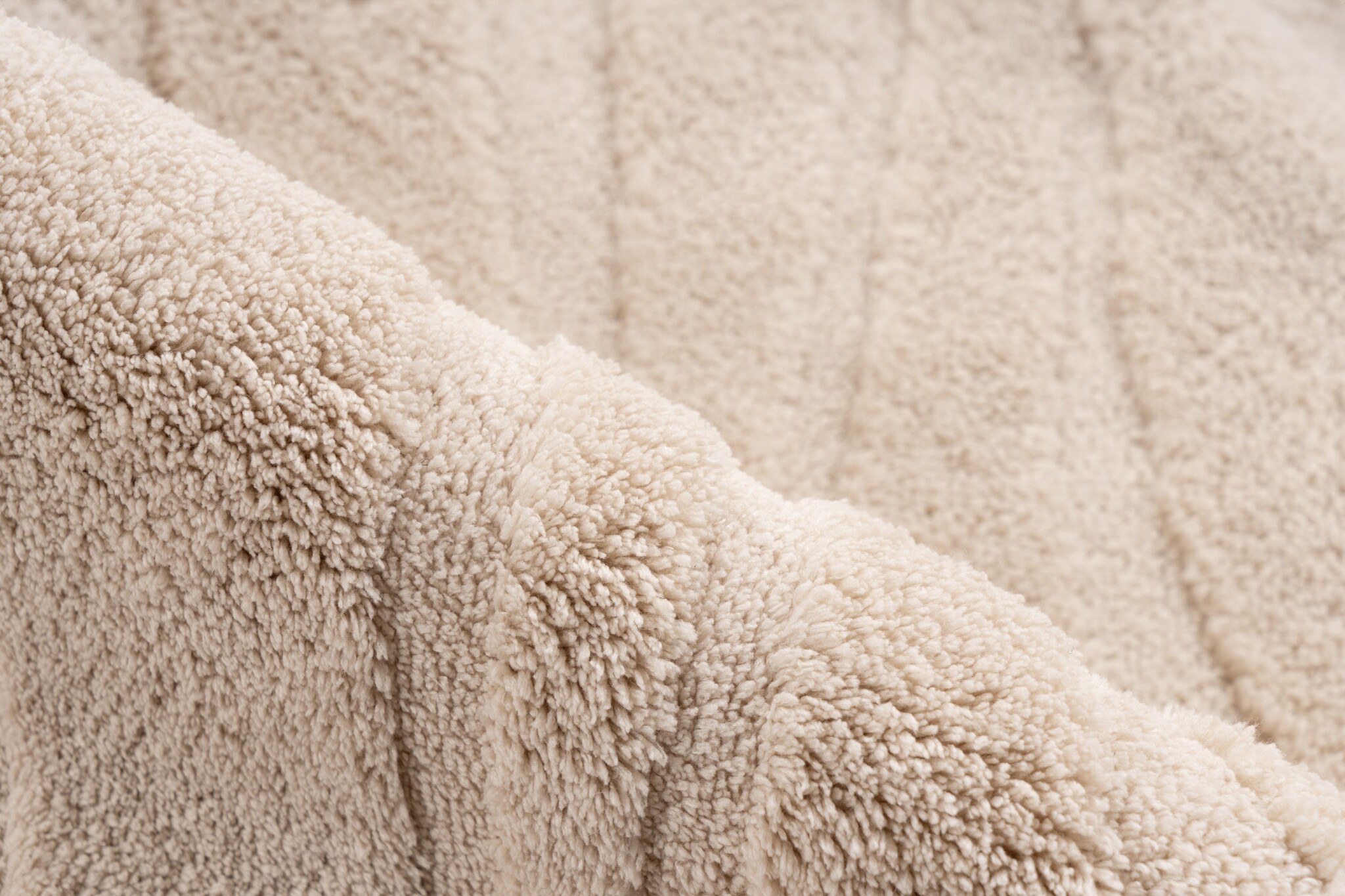 Lina Luxe Badmat – Fluffy - Hotelkwaliteit – Wasbaar & Anti-slip – 100% Polyester, Soft Touch – Beige