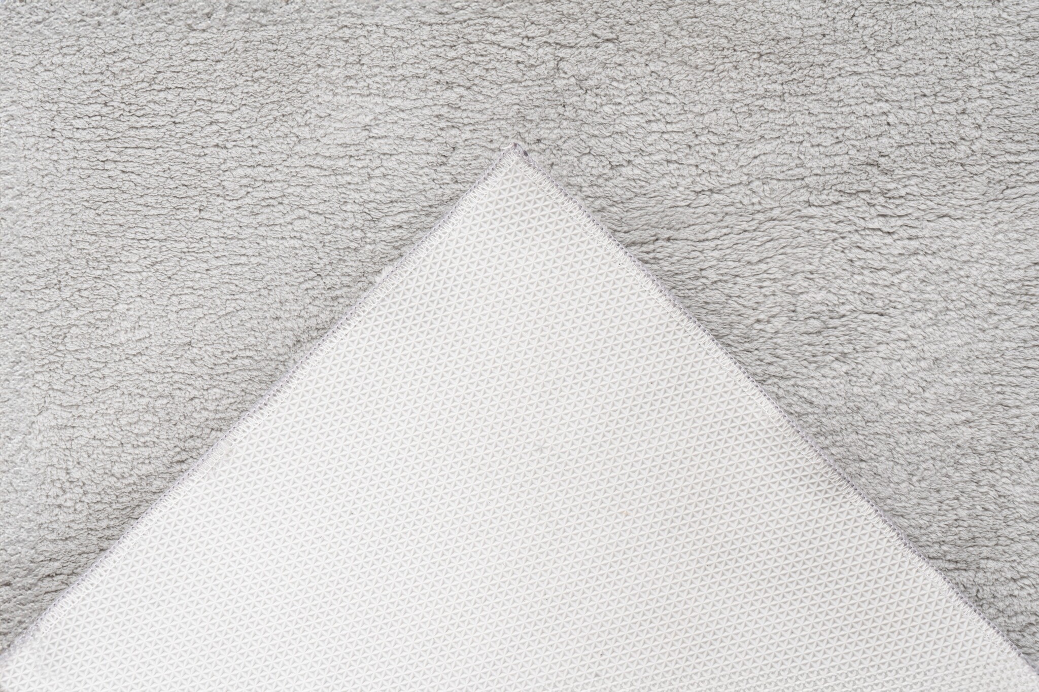 Luxe Badmat – Fluffy - Hotelkwaliteit – Wasbaar & Anti-slip – 100% Polyester, Soft Touch – Zilver