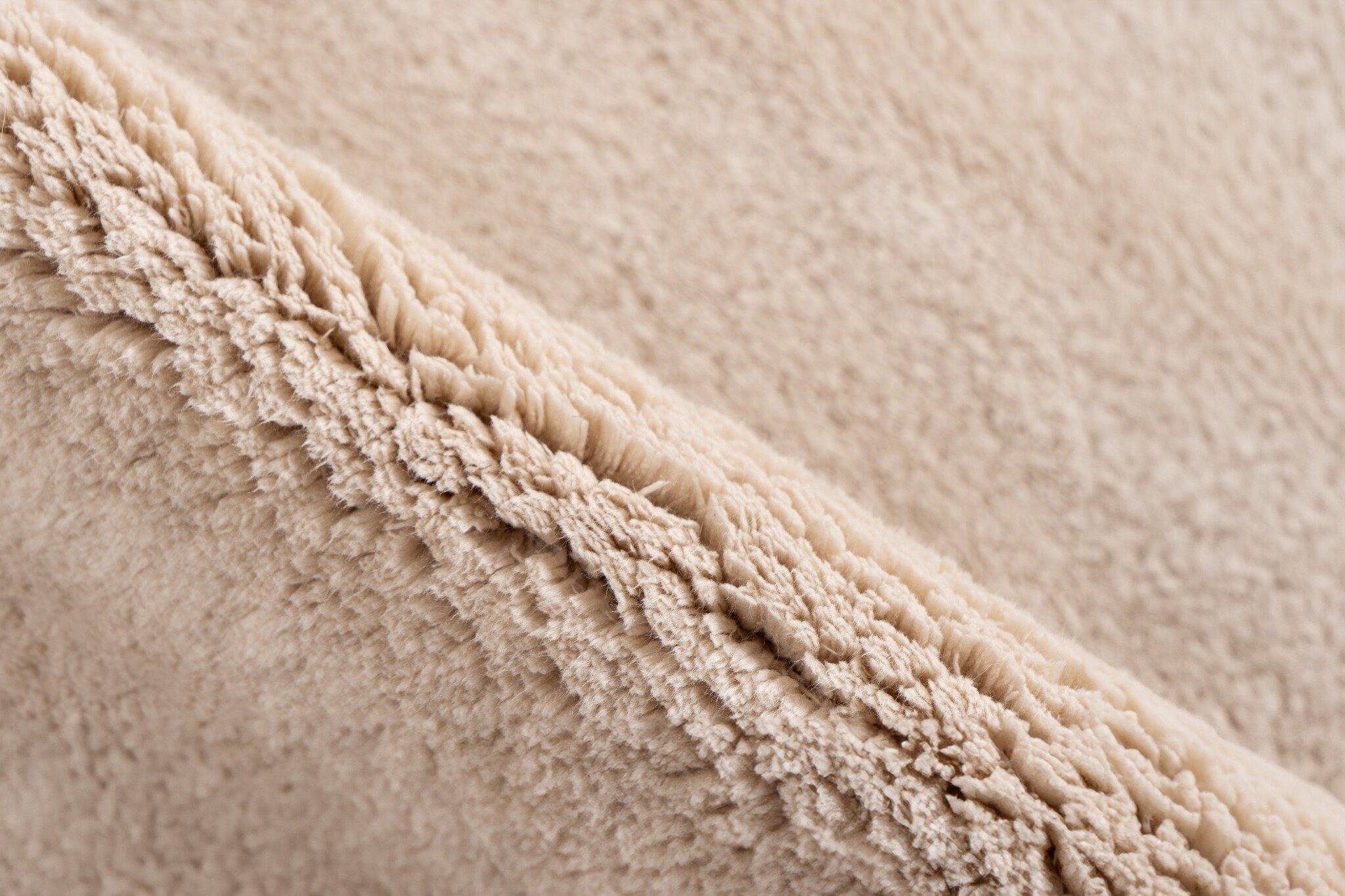 Luxe Badmat – Fluffy - Hotelkwaliteit – Wasbaar & Anti-slip – 100% Polyester, Soft Touch – Beige