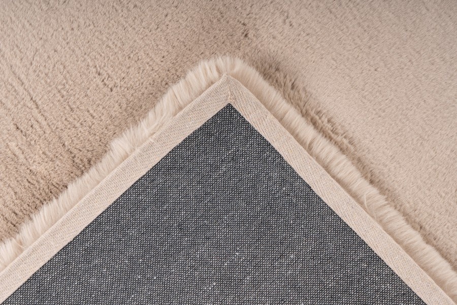 Comfy Fluffy - Effen Hoogpolig - Modern Vloerkleed - Beige