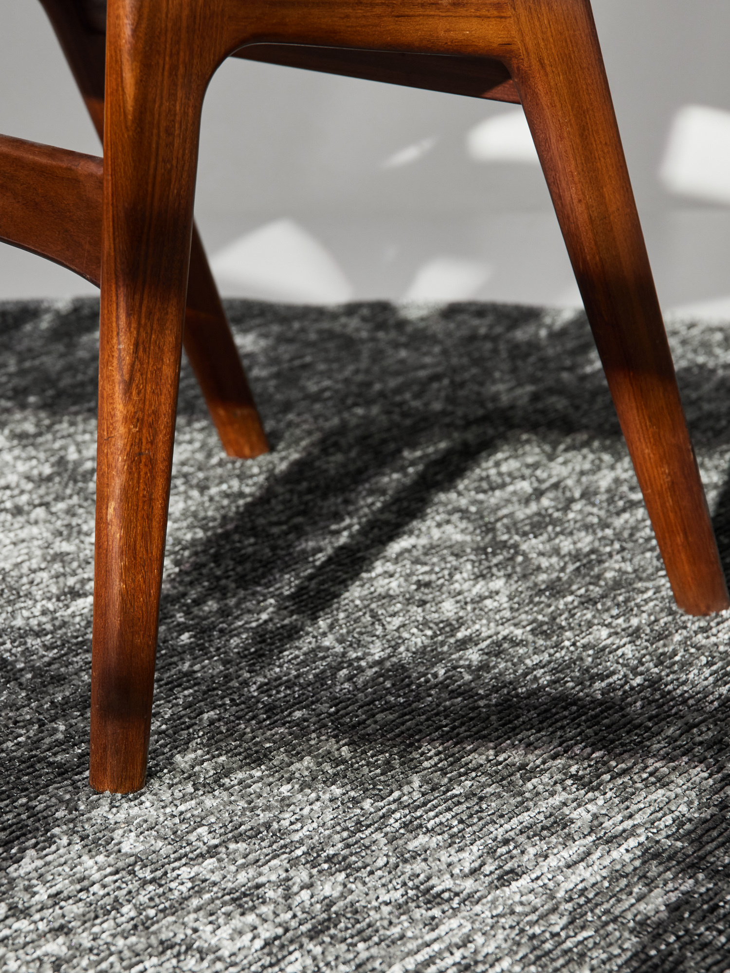 Elle Decoration Brilliance Rond Laagpolig Vloerkleed Zilver Grijs