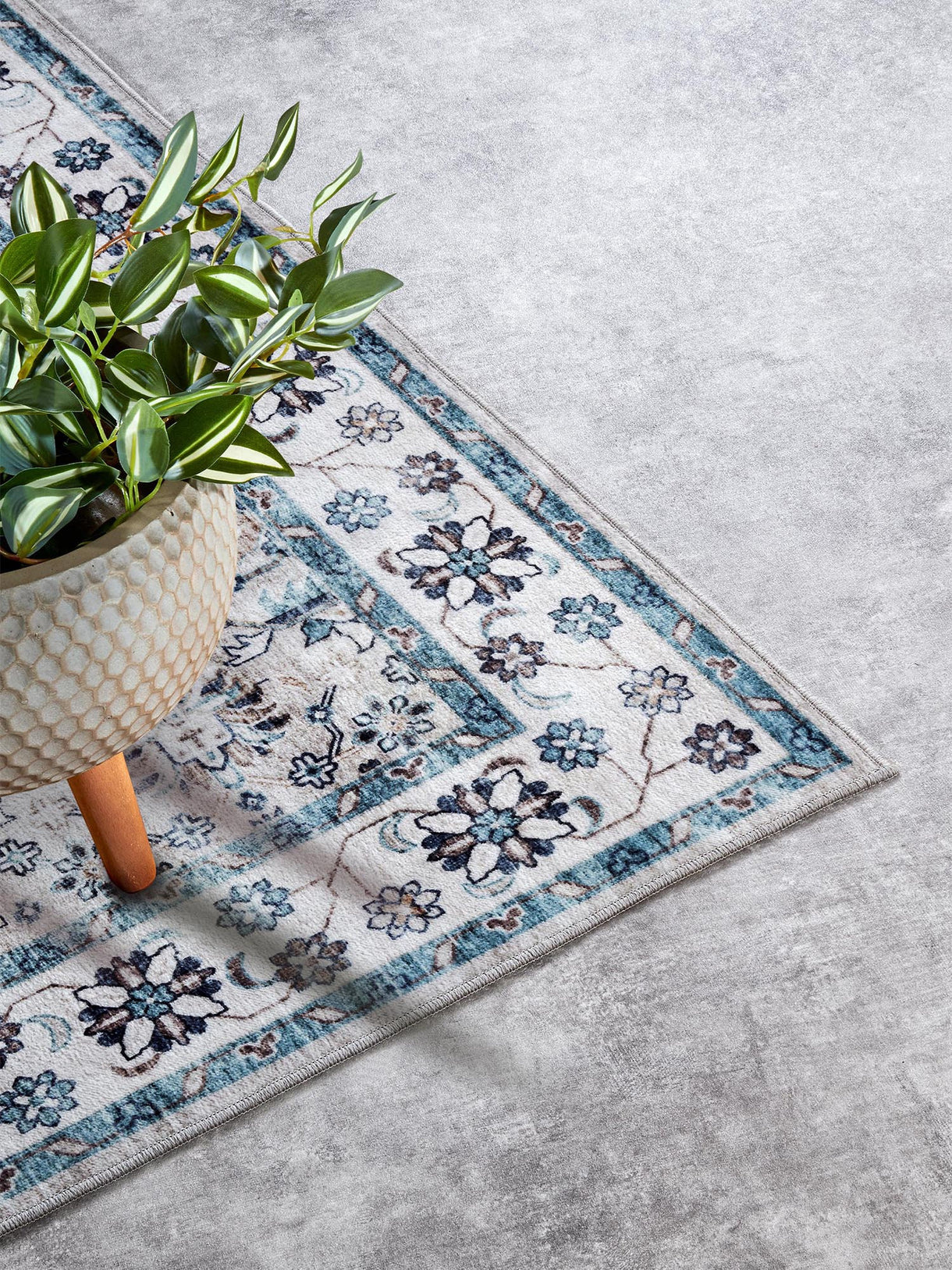 Elle Decoration Saveh Laagpolig Vloerkleed Creme Blauw