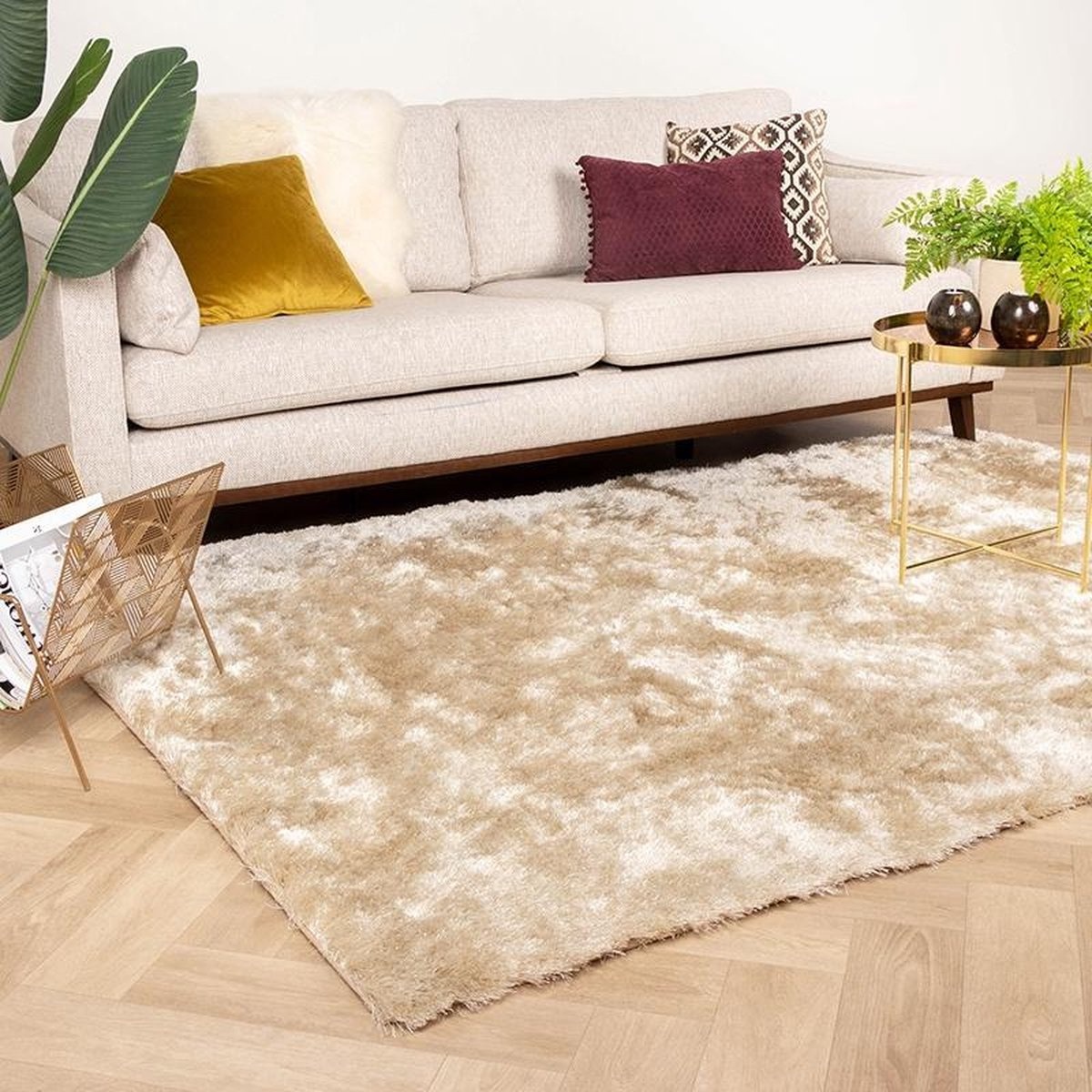 Glorious Hoogpolig Effen Fluweel Vloerkleed Champagne