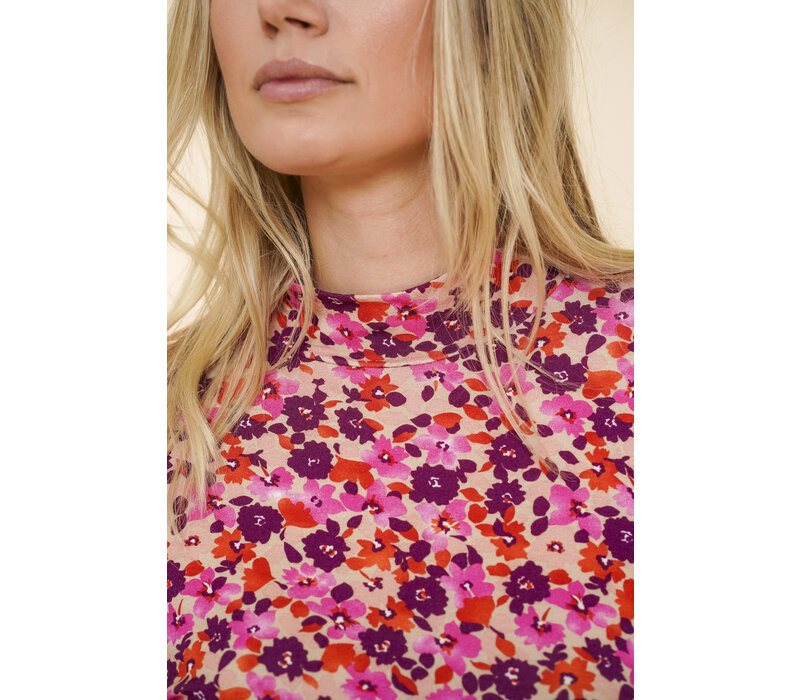 Geisha T-shirt Flowers Pink Burgundy Orange