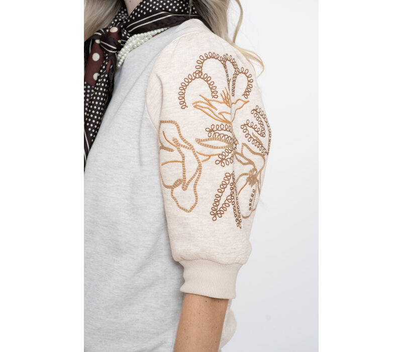 Geisha Sweater Short Sleeve Embroidery Beige Black