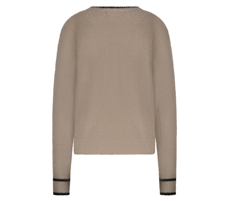 Red Button Fluffy Sweater & Contrast Clay Black