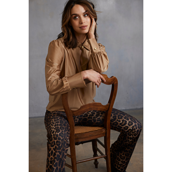 Helena Hart Top Seda Glans 