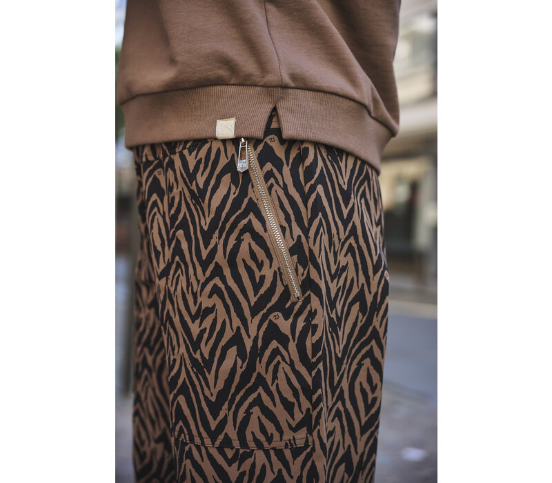 Zoso Print Travel Pant Mocha Navy