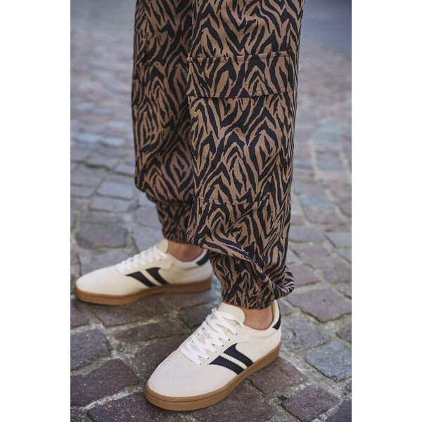 Zoso Print Travel Pant 