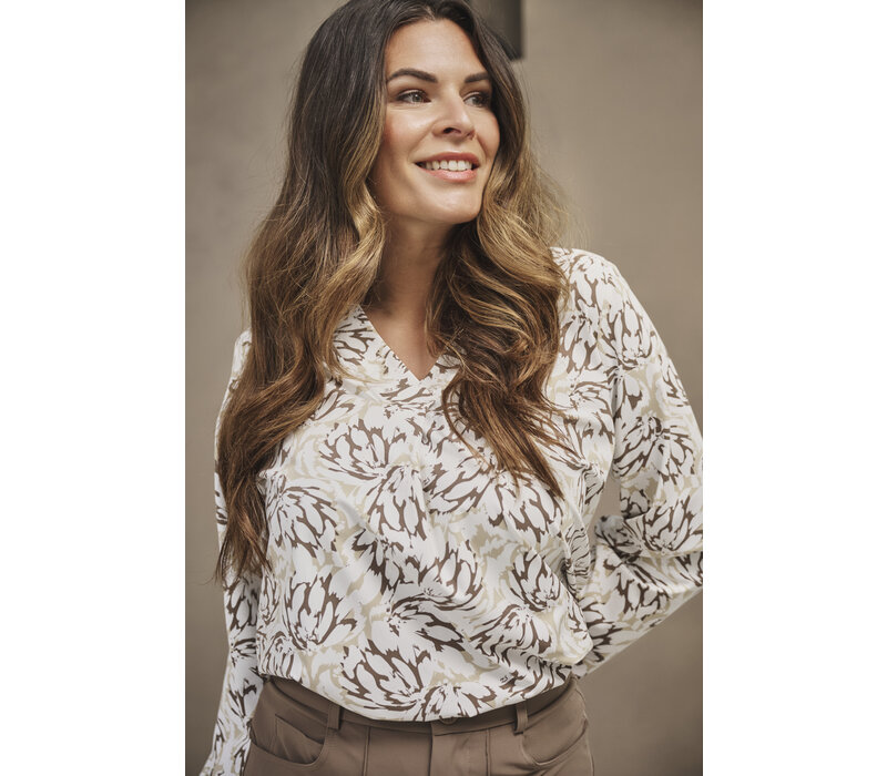 Zoso Print Travel Blouse Off White Mocha